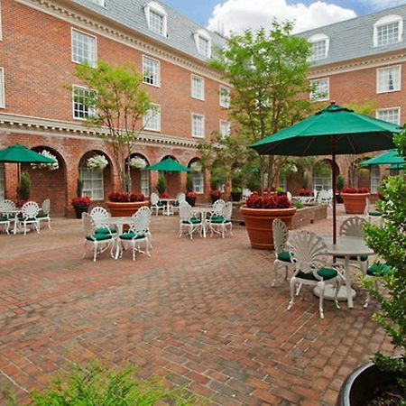 Williamsburg Hospitality House Exterior foto