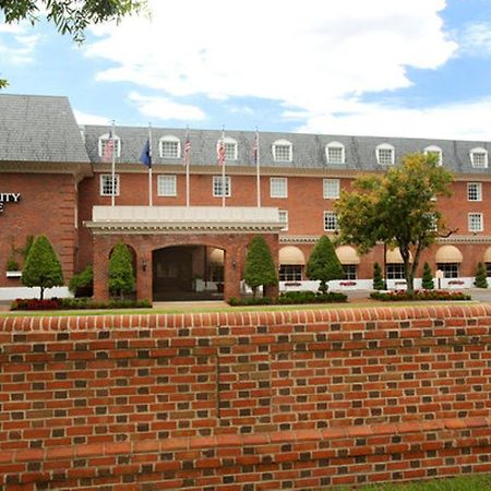 Williamsburg Hospitality House Exterior foto